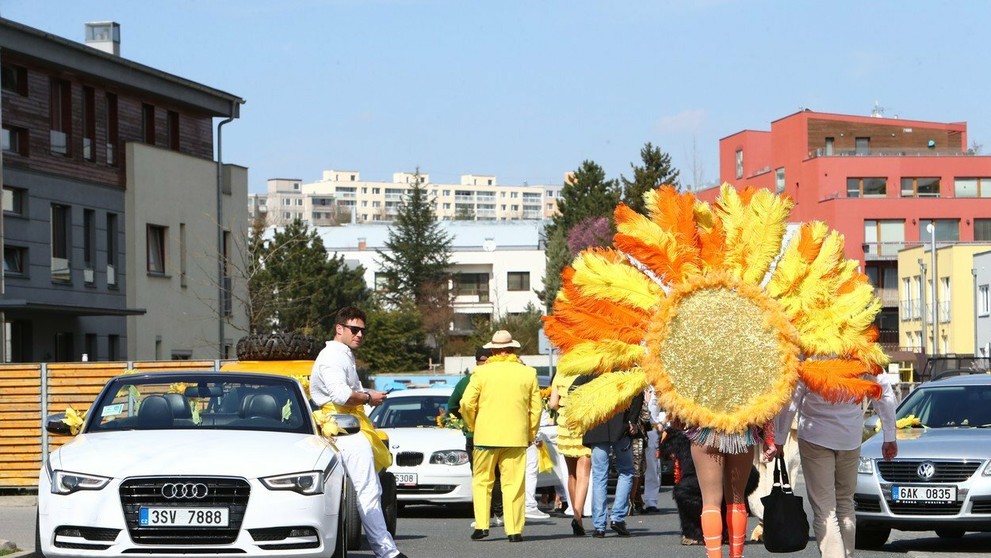 S Danom Nekonečným sa prišli rozlúčiť desiatky fanúšikov, priateľov a blízkych.  