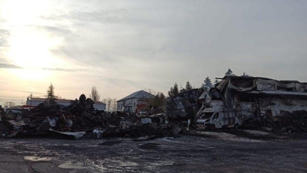 Požiar skladovej haly v Nových Zámkoch