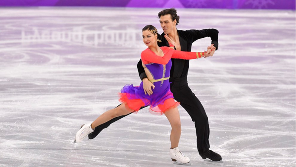 Tanečný pár Lucie Myslivečková a Lukáš Csölley na ZOH v Pjongčangu.