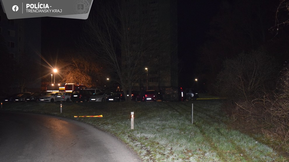 Opitý vodič v Partizánskom zdemoloval päť vozidiel.