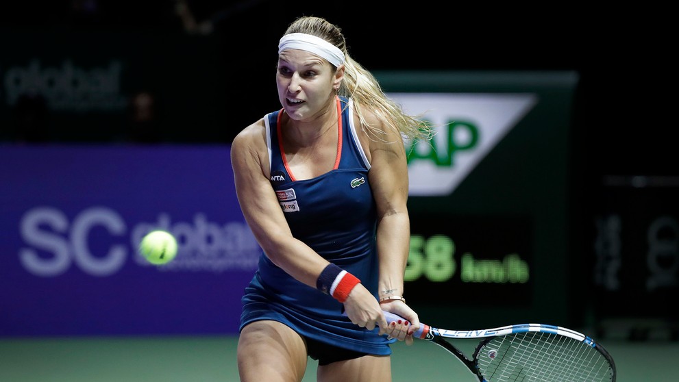 V plnom nasadení bojujúca Dominika Cibulková počas finále MS WTA.