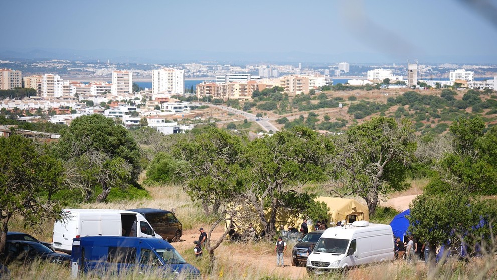 Obnovené pátranie po dôkazoch v prípade zmiznutej Madeleine McCannovej. (2)