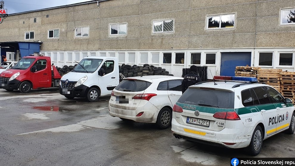 Biatlonistka Dorothea Wiererová oslavuje triumf v stíhačke na MS 2020.