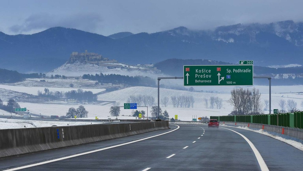 Na snímke pohľad na novootvorený diaľničný úsek D1 Jánovce - Jablonov
