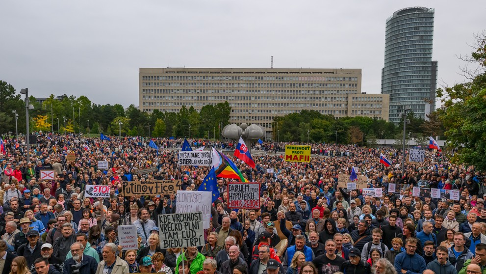 Protestujúci v Bratislave
