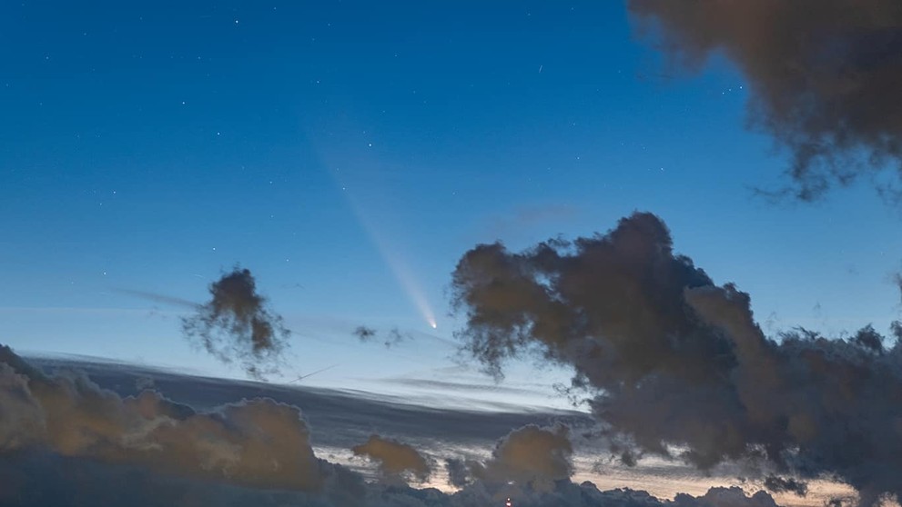 Kométa C/2023 A3 Tsuchinshan-ATLAS odfotená nad Liptovskou Marou (13. október).