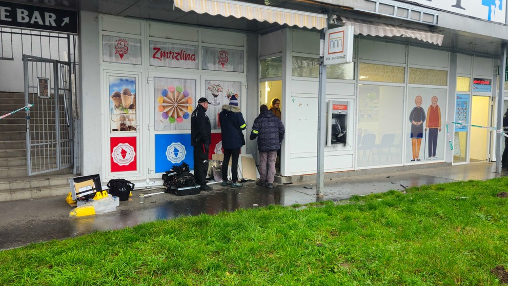 V Košiciach vybuchol bankomat.