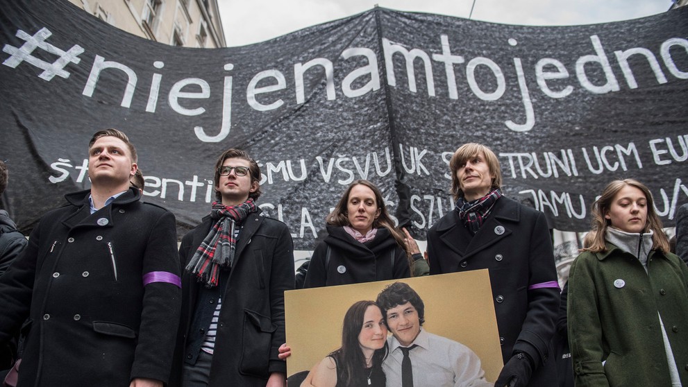 Na snímke účastníci tichého pochodu študentov a slušných ľudí