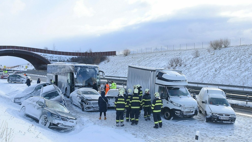 Hromadná nehoda pred Popradom na D1