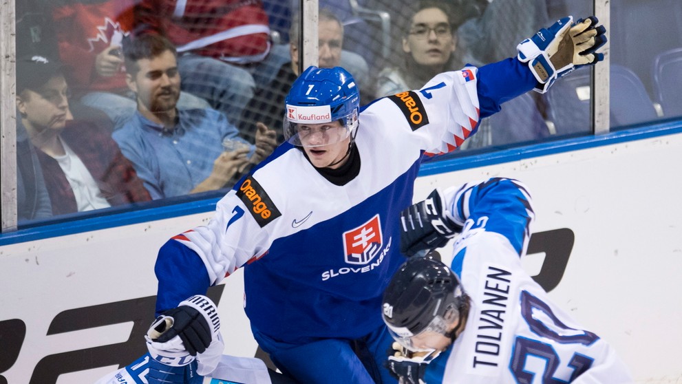 Fín Jesse Ylonen v dueli so Slovenskom na MS do 20 rokov.