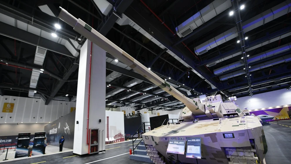 Nový čínsky tank Typ-100.