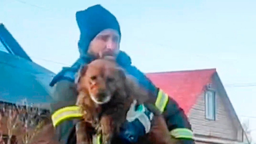 Po pretrhnutí hrádze v meste Orsk evakuovali úrady vyše 4000 ľudí.