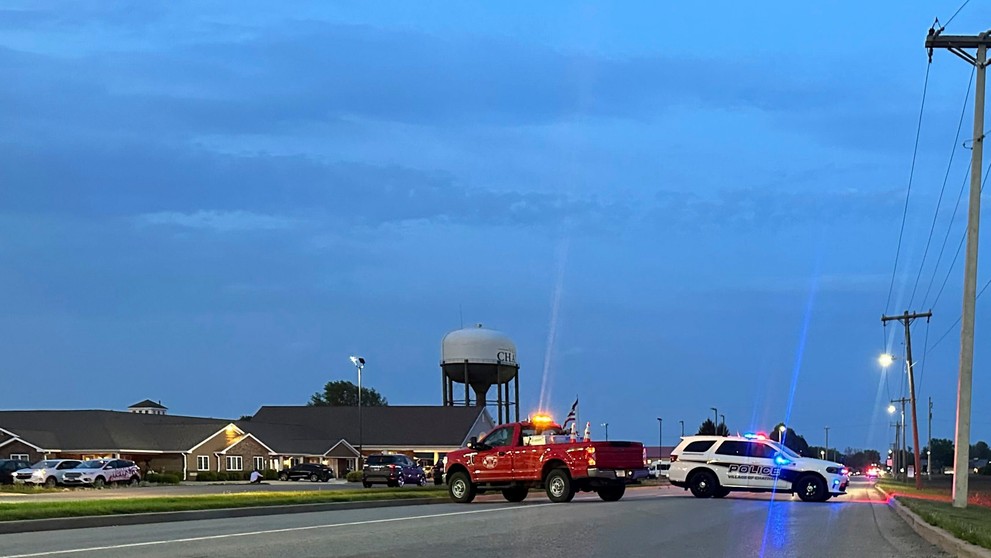 Pri náraze auta do budovy školskej družiny v štáte Illinois zomreli štyria ľudia.
