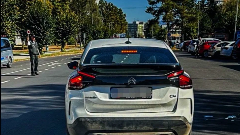 Auto v Michalovciach zrazilo dve chodkyne.