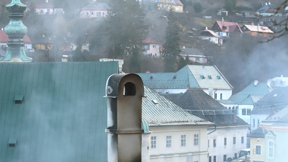Zničené budovy po požiari v Banskej Štiavnici.