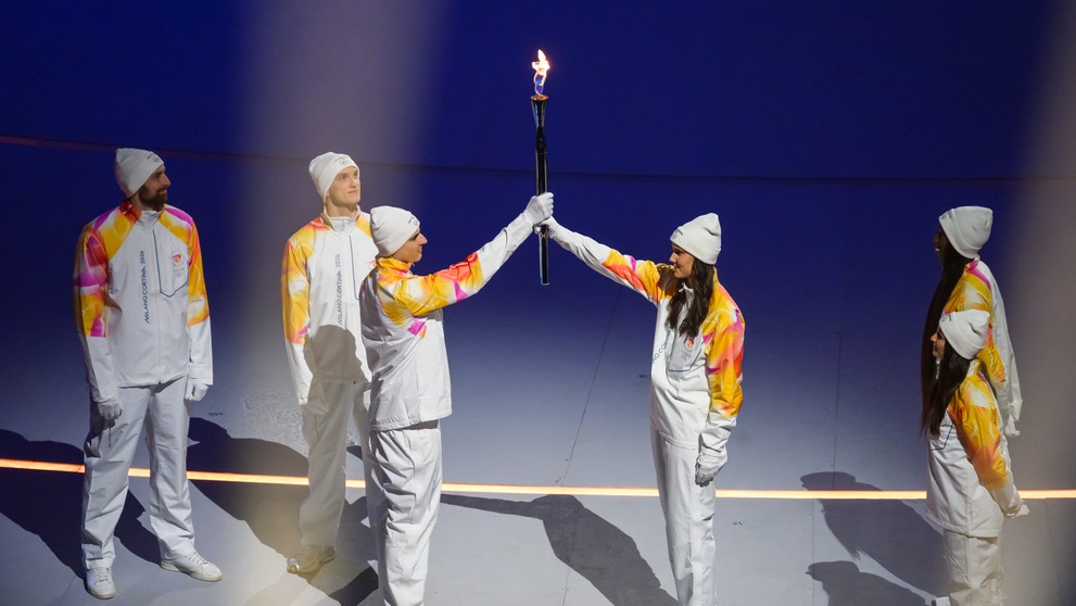 Na snímke olympijská pochodeň počas otváracieho ceremoniálu.
