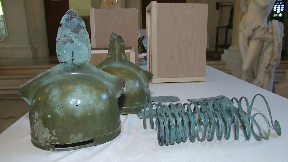 Prilby z doby bronzovej.