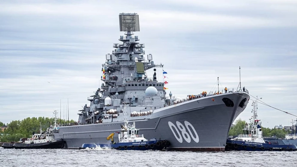 Ruský krížnik Admiral Nachimov.