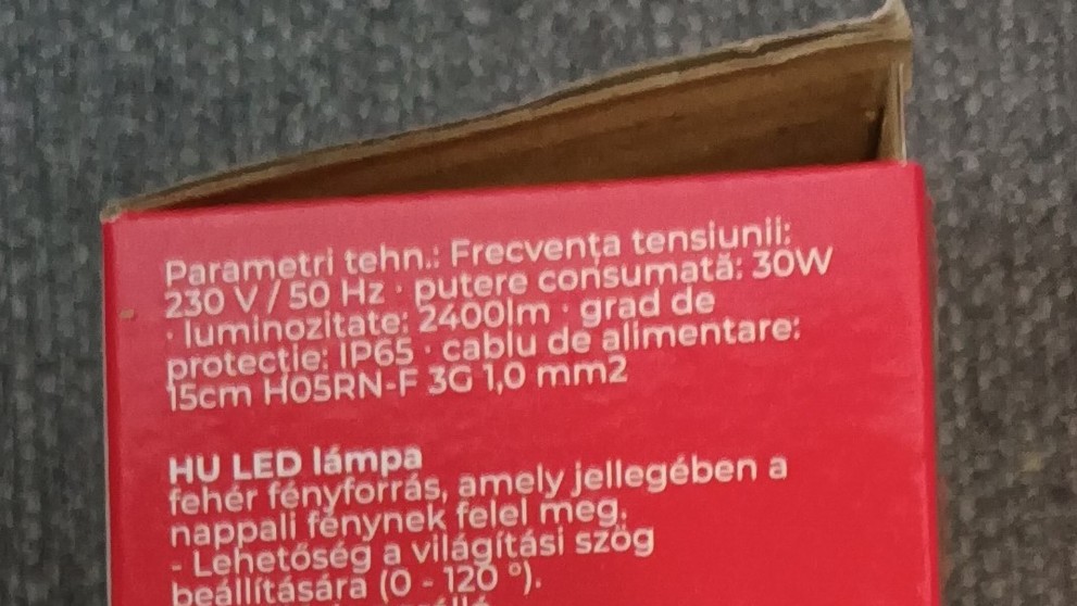 Nebezpečný LED reflektor.