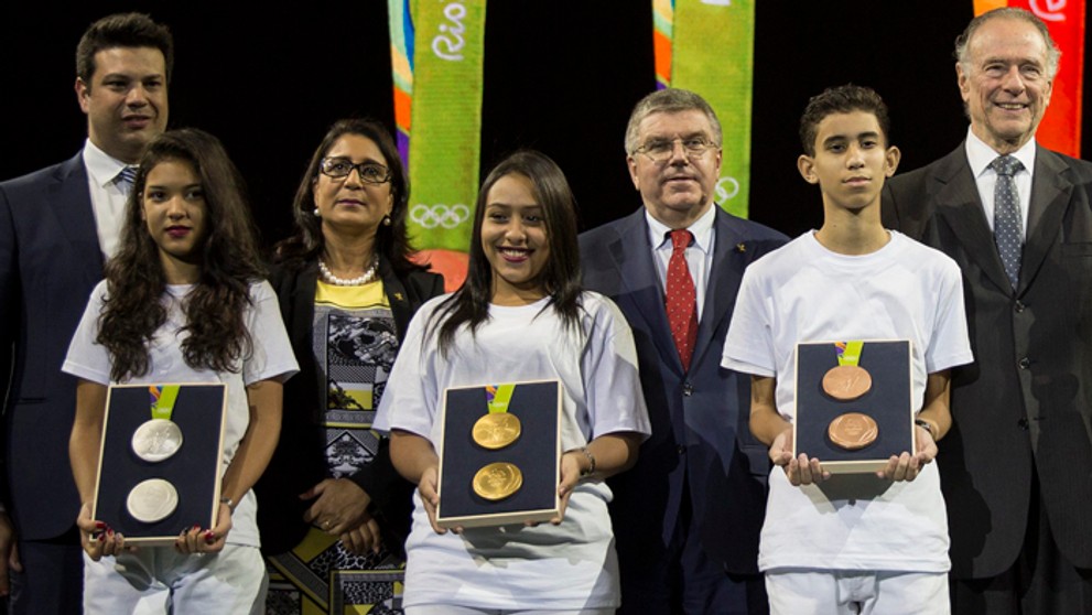 Olympijská prezentácia olympijských medailý v Rio.
