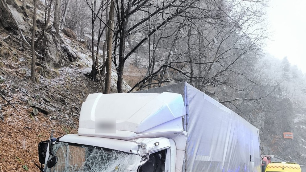 Nehoda pod Strečnom.