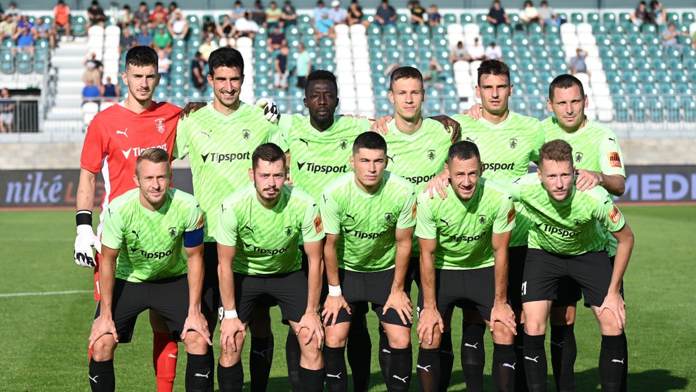 Na snímke hráči základnej jedenástky Skalice.