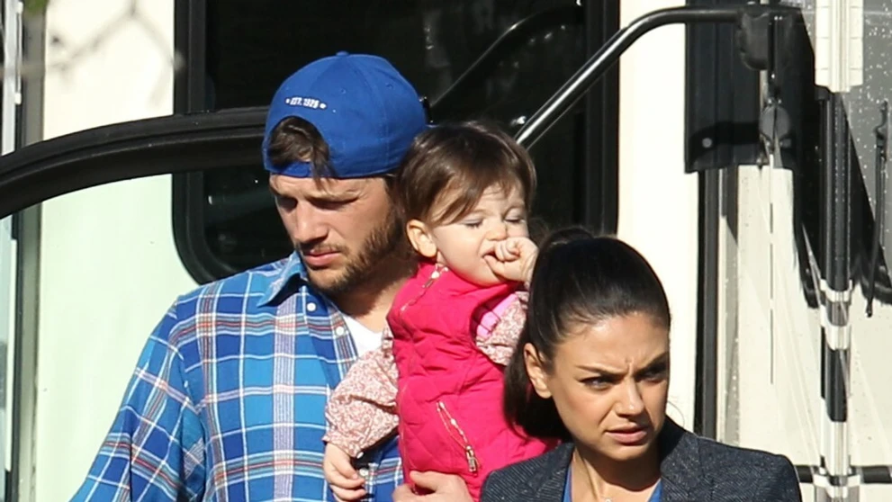 Mila Kunis a Ashton Kutcher s dcérkou