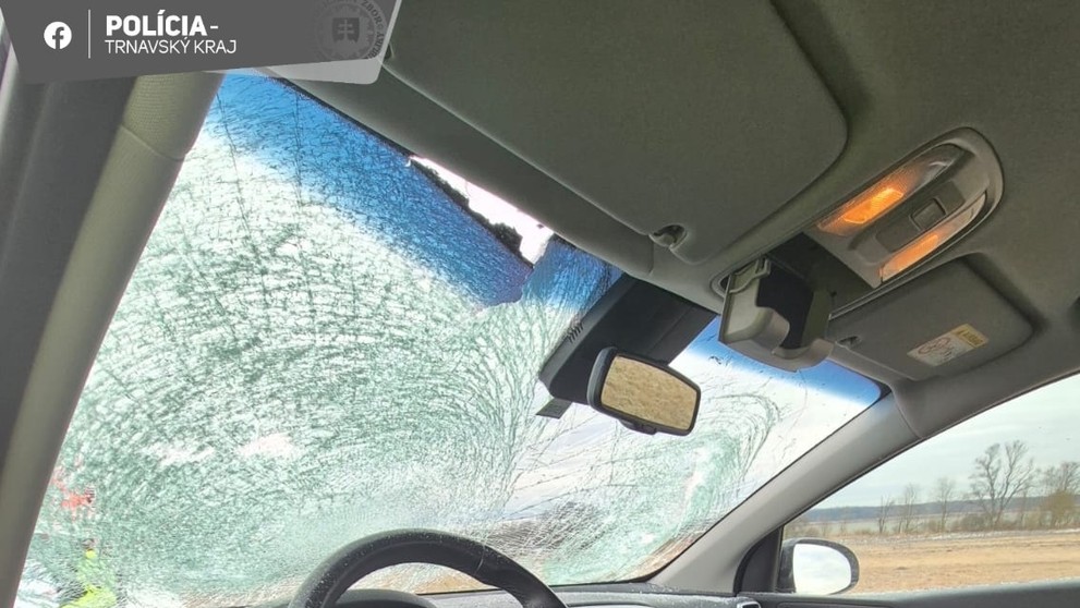 Kus ľadu zranil ženu