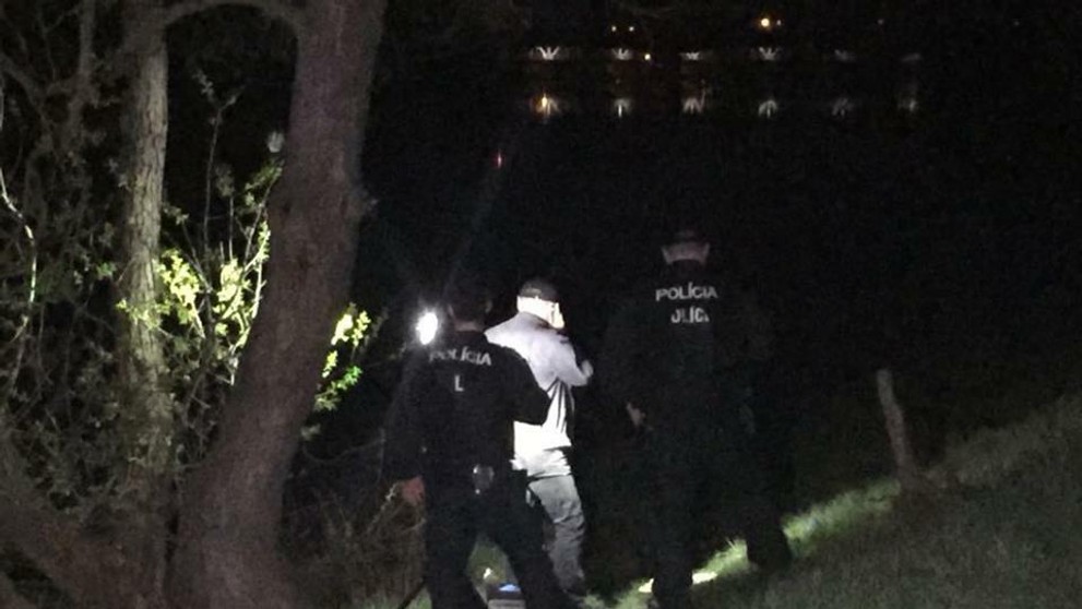 Vo Váhu našli mŕtvolu muža.