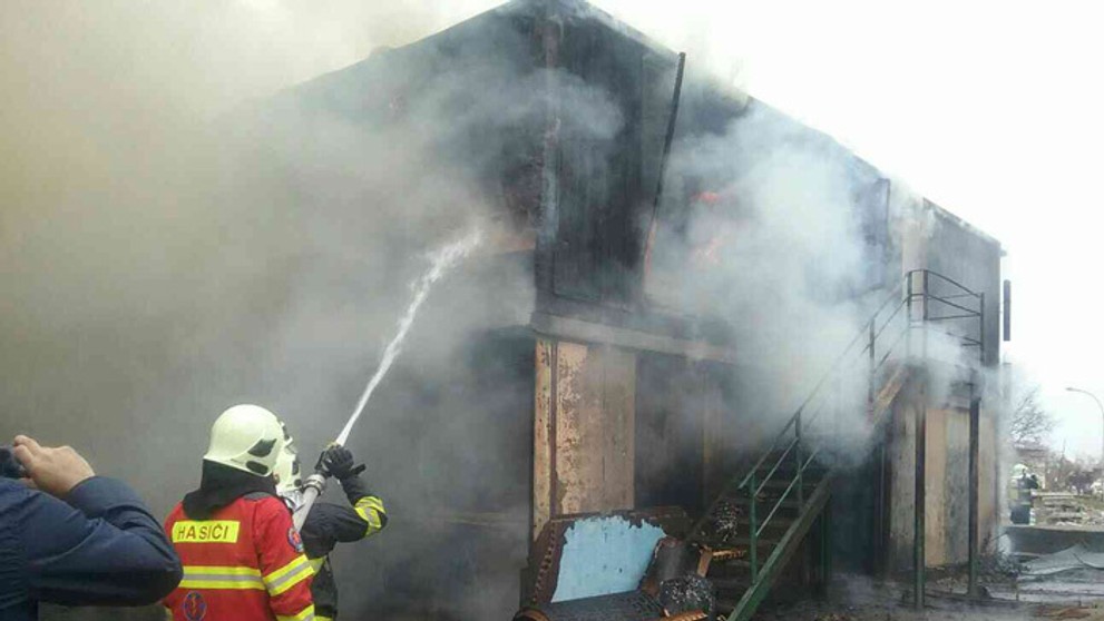 Požiar unimobuniek na Alejovej ulici v Košiciach.