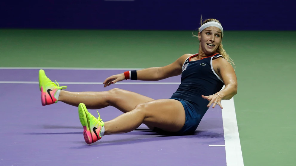 Dominika Cibulková po víťaznom fifttíne.jpg