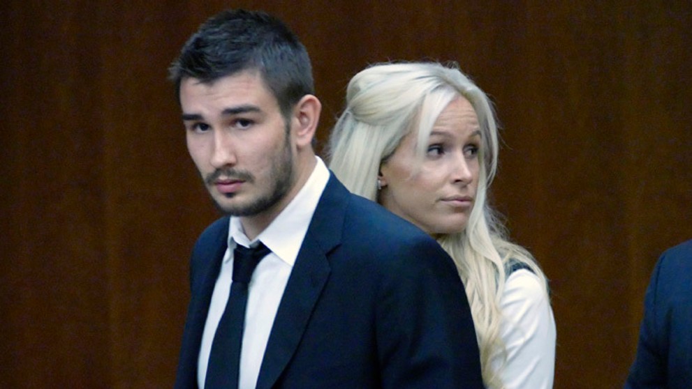 Vjačeslav Vojnov a manželka Marta prichádzajú do súdnej siene v kalifornskom Torrance (2. júla 2015). 