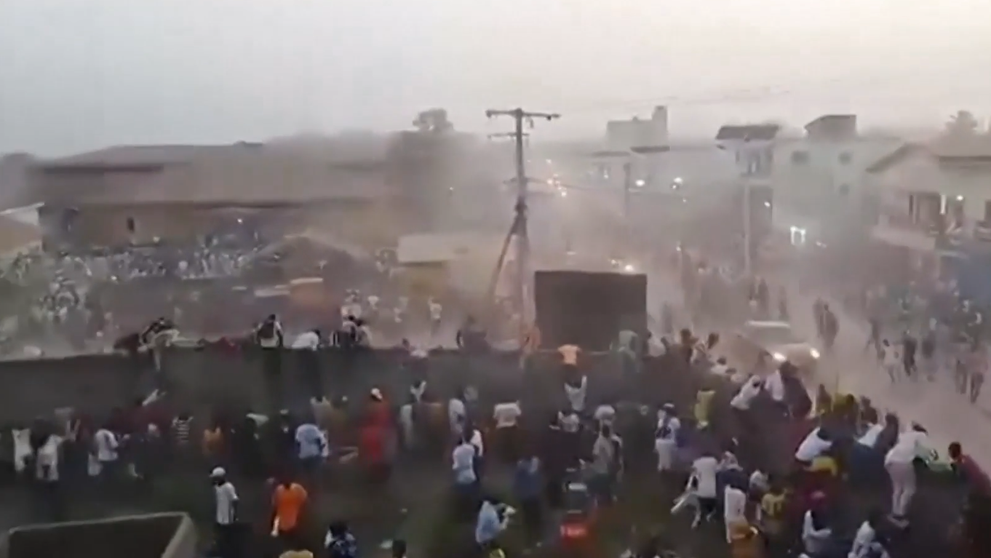 Nepokoje na futbale v Afrike.