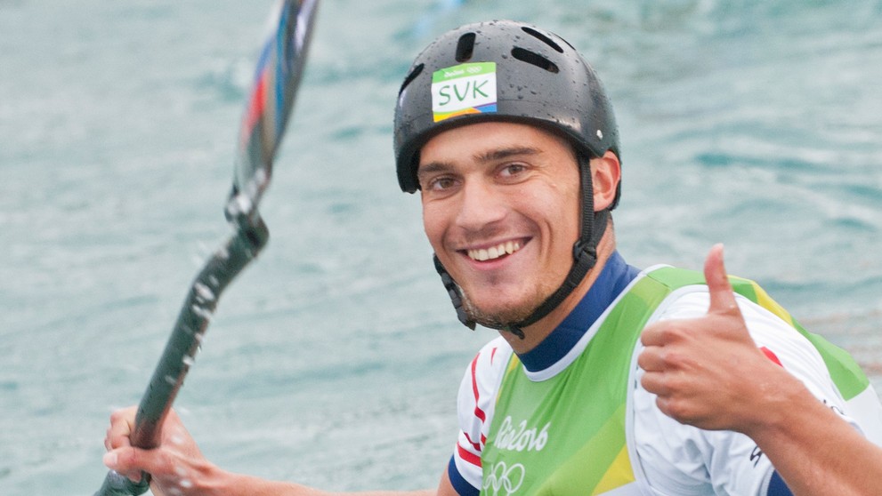 Jakub Grigar v cieli semifinálovej jazdy K1 mužov počas LOH v Riu de Janeiro..jpg