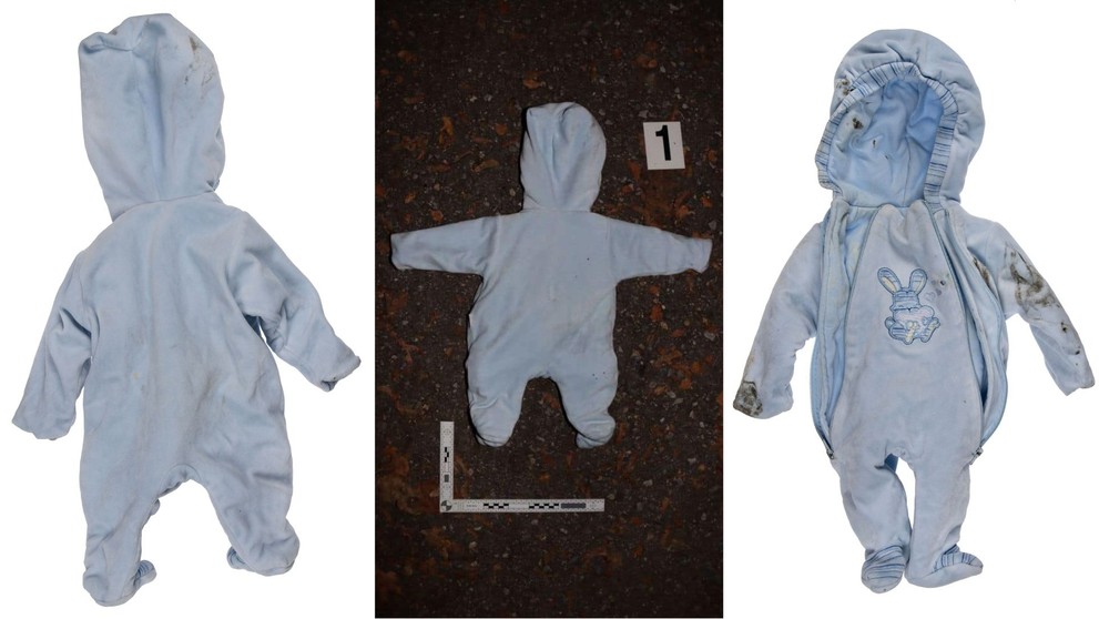 Ľudia našli pod stromom novorodenca