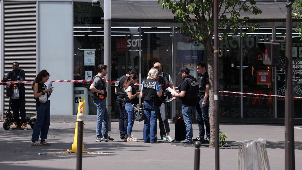 Polícia zasahuje v Paríži po útoku nožmi