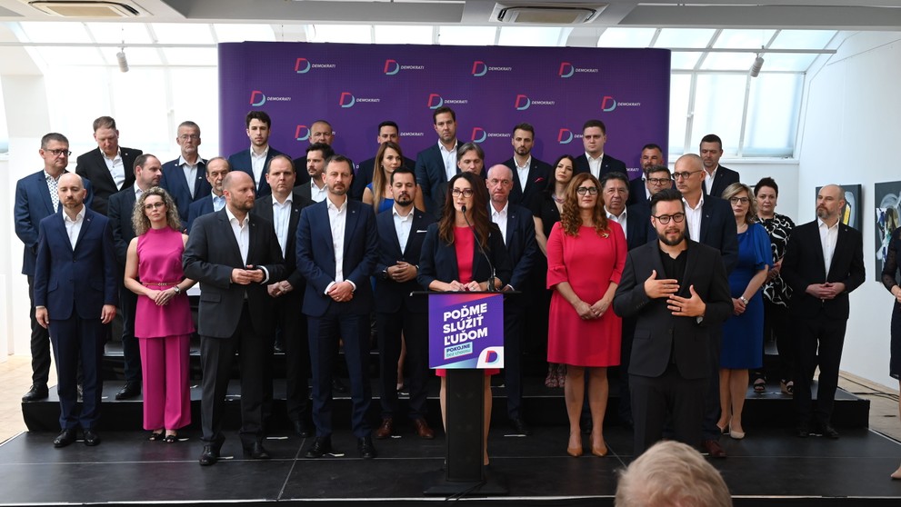 Členovia strany Demokrati.