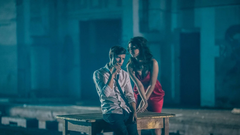 Celeste Buckingham a Matej Vávra v novom klipe Loving You.