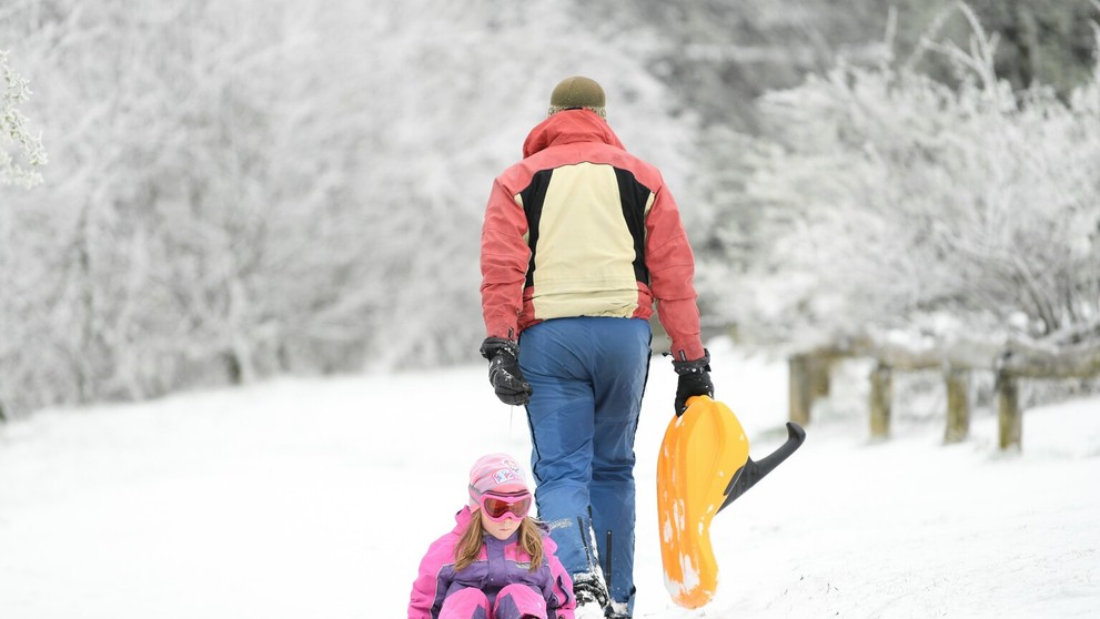 Po náraze do stromu zahynul mladý pár