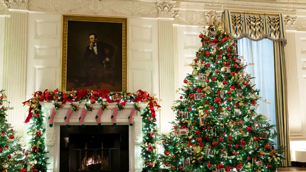 Vianočný stromček v jednej z miestností v Bielom dome.