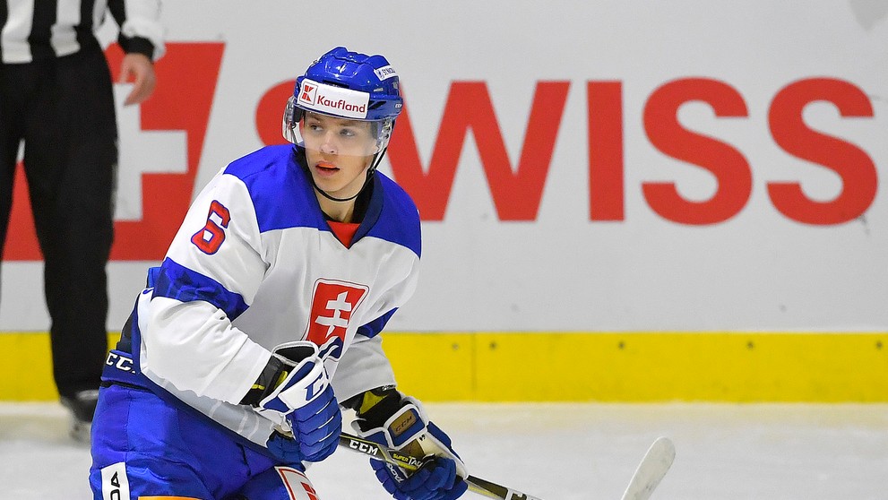 Patrik Koch v dueli proti Olympijskému tímu Ruska na Švajčiarskom pohári.