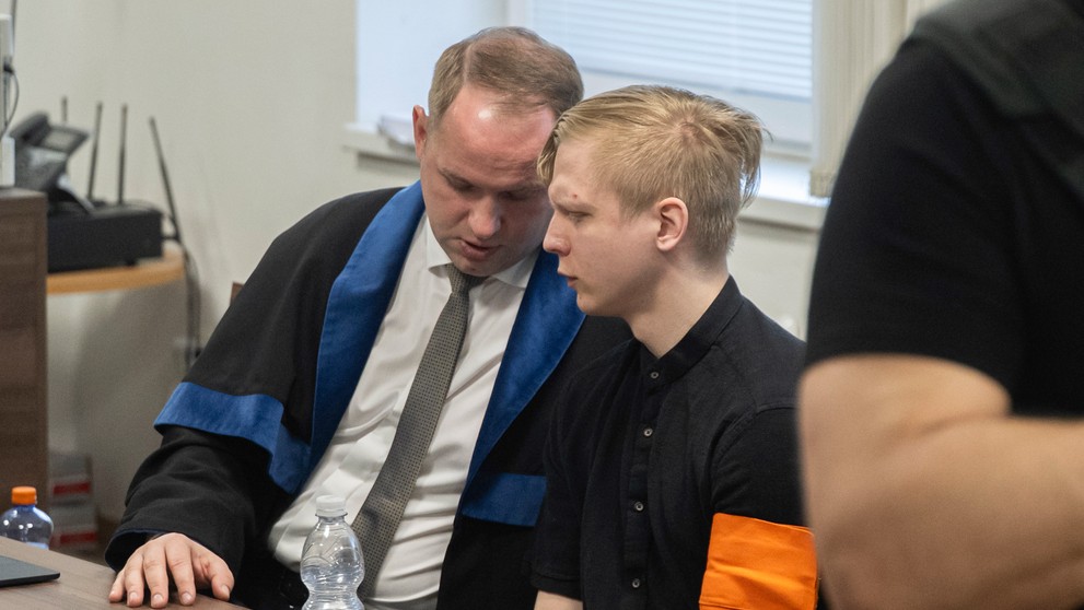 Samuel v súdnej sieni