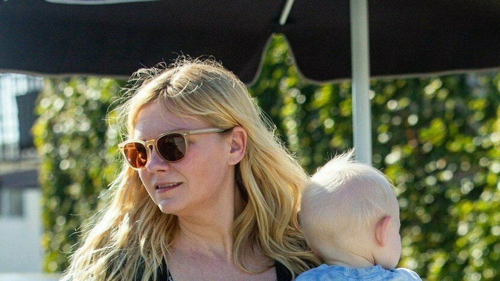 Kirsten Dunst so synčekom.