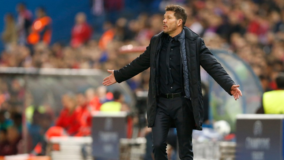 Tréner Atlética Madrid Diego Simeone počas odvety osemfinále LM proti Leverkusenu.