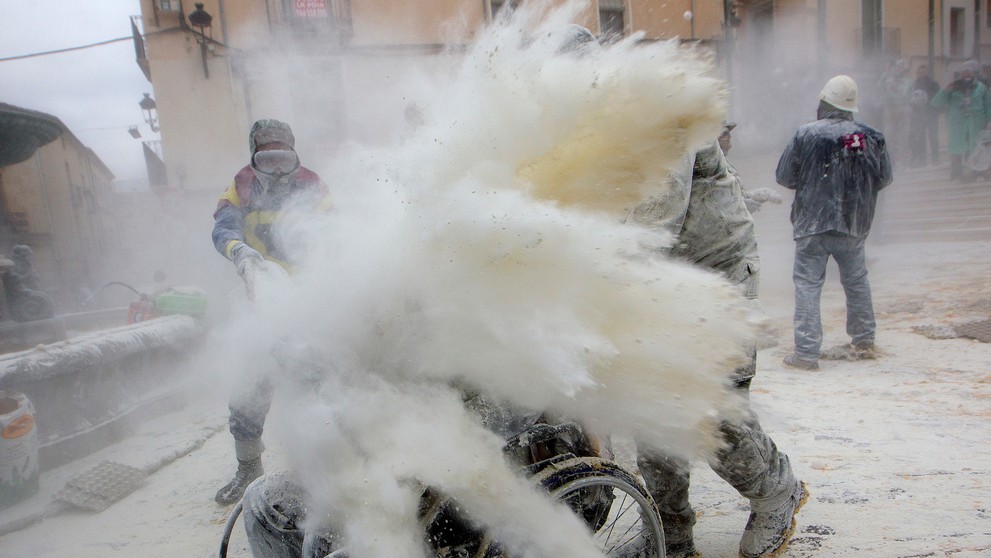 Polícia uzavrela celé námestie.