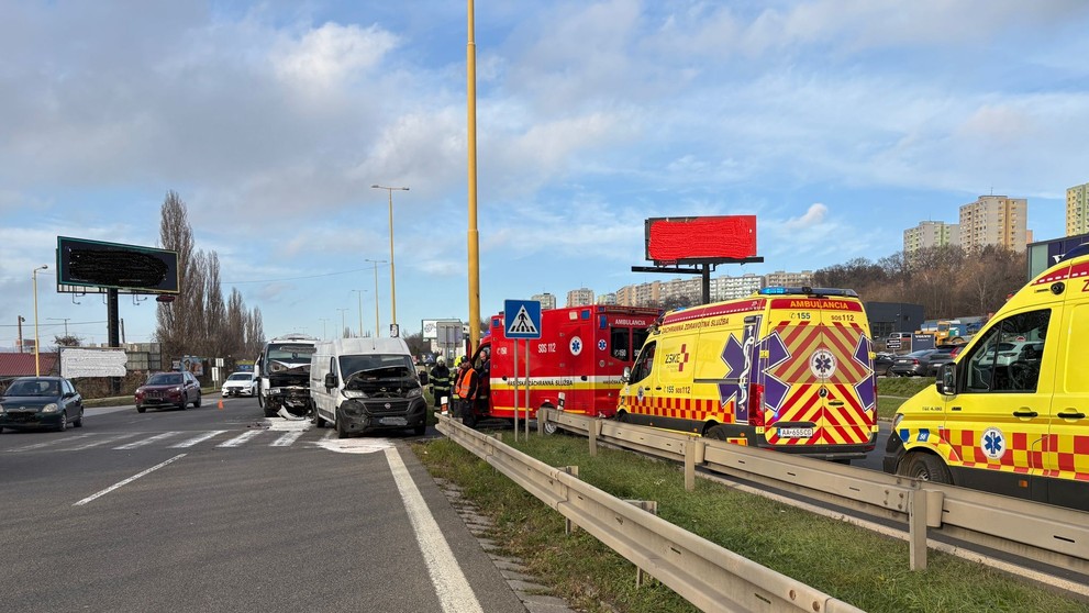 586217500_122143914776730230_1689757266866873258_n