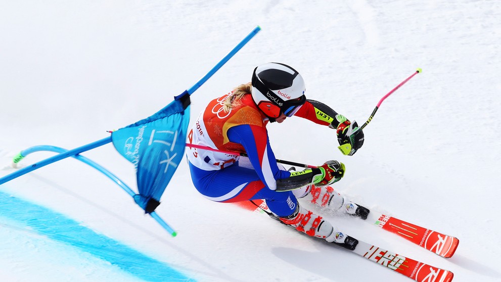 Lyžiarka Tessa Worleyová z Francúzska počas súťaže tímov na ZOH 2018.