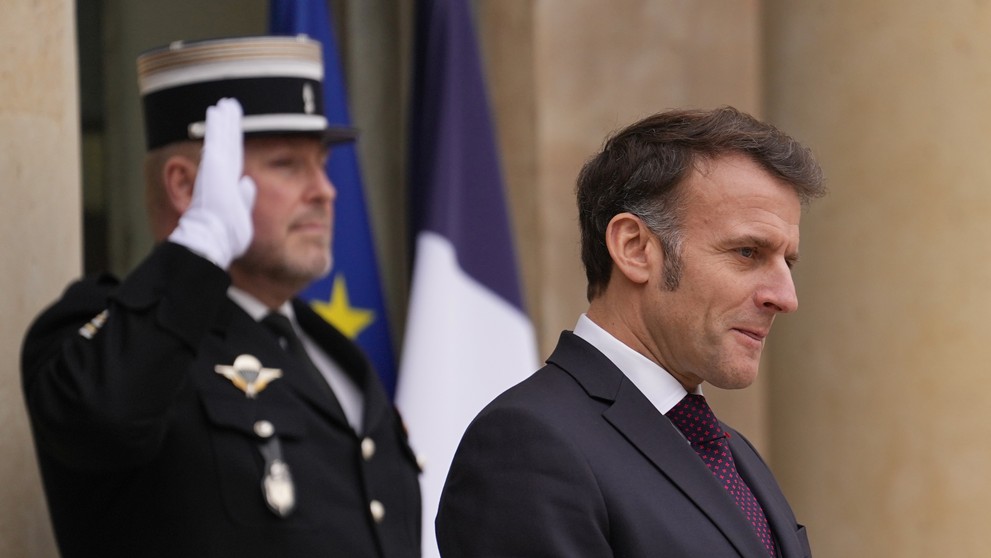 Slovenského premiéra Roberta Fica prijal v Elizejskom paláci francúzsky prezident Emmanuel Macron.
