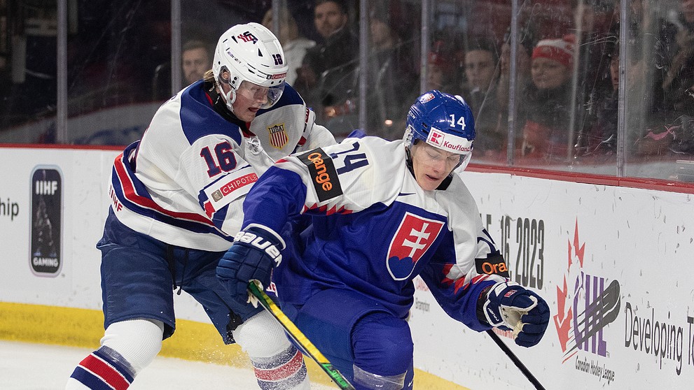 Zo zápasu Slovensko - USA na juniorských majstrovstvách sveta.