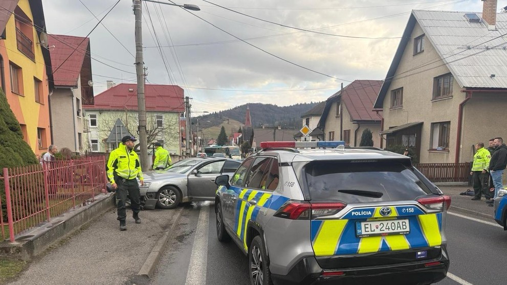V obci Sedliacka Dubová zasahujú policajti